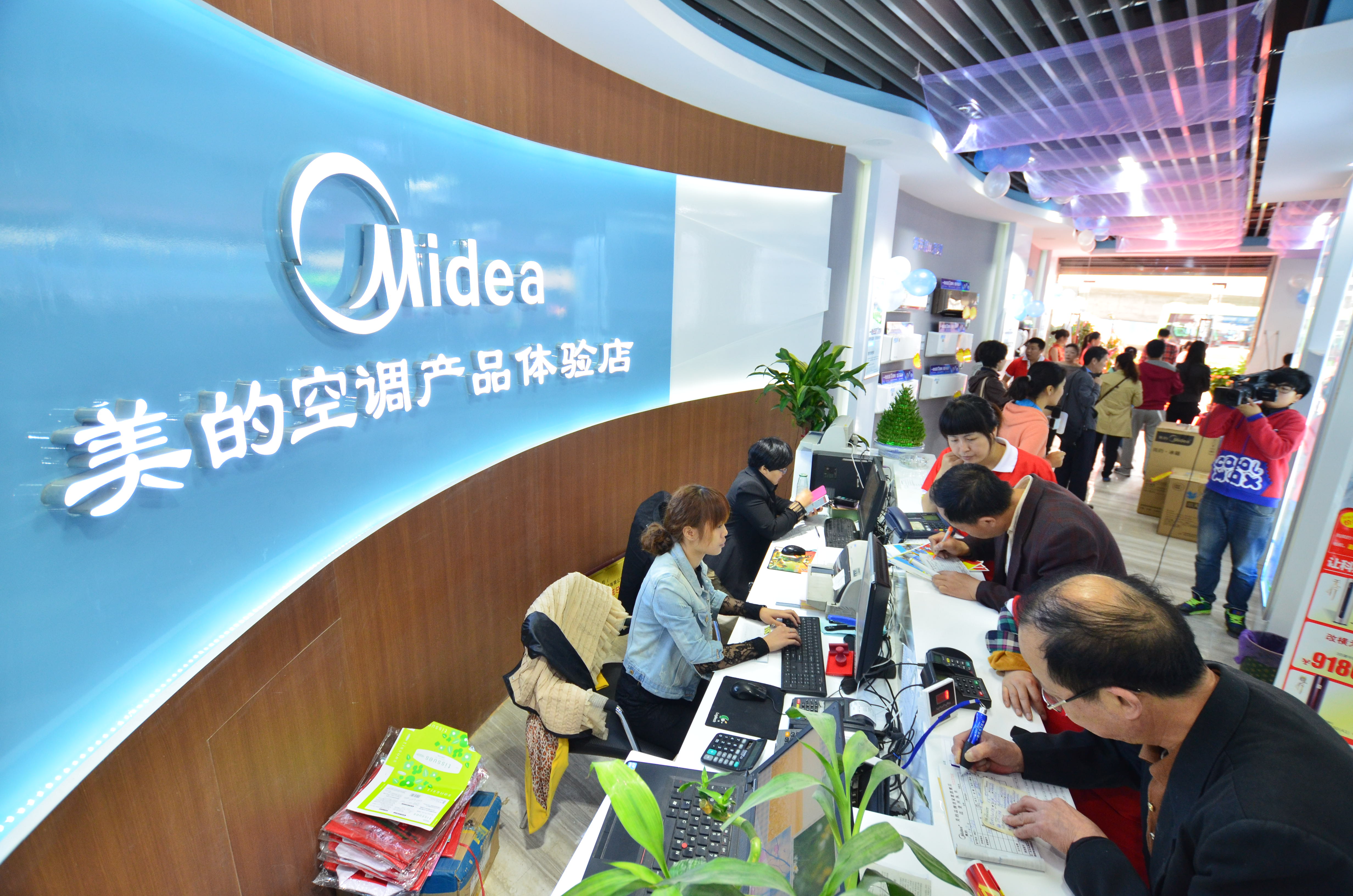 ���Ŀ��{(di��o)���۽����M��ʹ�Ãrֵ���Գ־�Ʒ��(zh��n)�Բ��ӓu